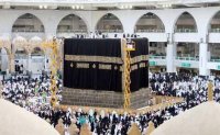 "رقم قياسي" في استبدال كسوة الكعبة