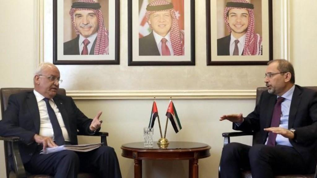 وزير الخارجية يلتقي مع صائب عريقات اليوم