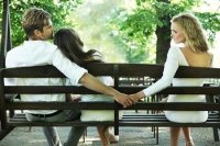 الإمارات.. أقرضته ملايين لمساعدته بخطبتها فتزوج زميلتها
