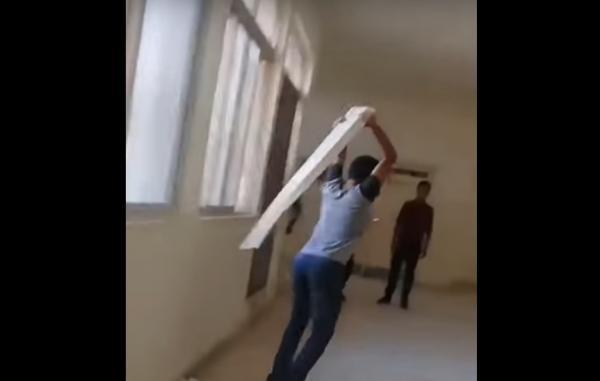 التربية تنقل جميع معلمي مدرسة الفيصلية