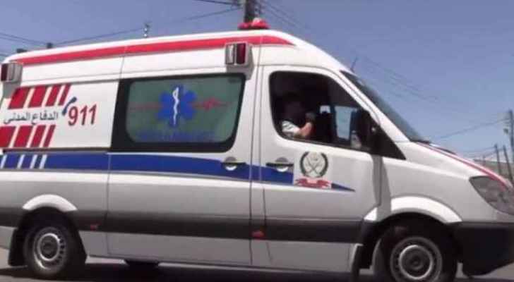 اصابة 3 اشخاص بحادث تصادم في عمان