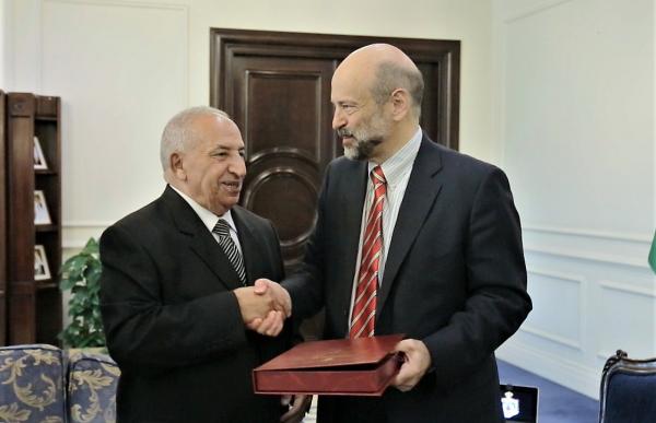 الرزاز يتسلم نسخة التقرير السنوي لحالة حقوق الانسان في الاردن