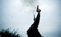 القبض على شخص أصاب طفلة بعيار ناري في اربد