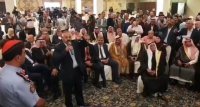 فوضى وتوتر خلال اجتماع حكومي مع مواطنين في عمان