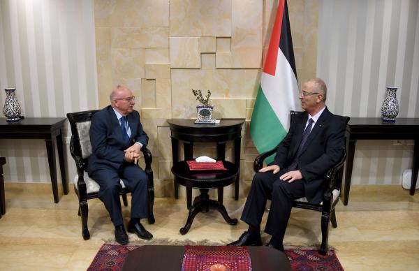 الكسبي يلتقي رئيس الوزراء الفلسطيني في رام الله