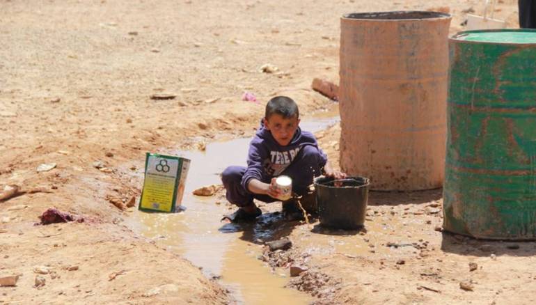 الاردن يأمل حل قضية الركبان