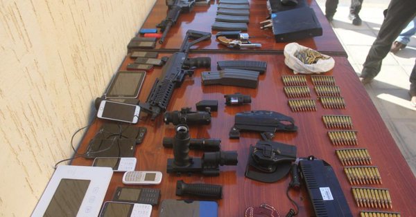 بالصور .. ضبط 6 اشخاص بحوزتهم مواد مخدرة واسلحة في الموقر