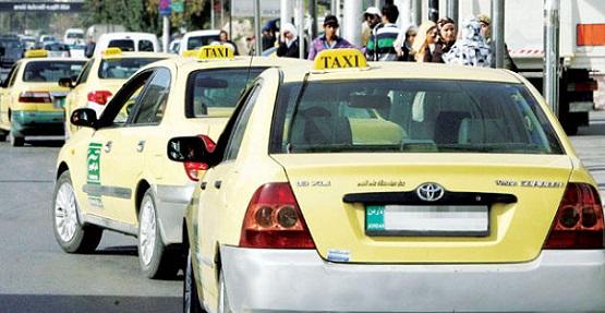 بالفيديو .. سائقو الأصفر يهددون عاملي التطبيقات الذكية