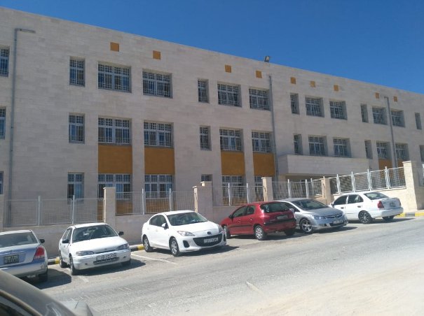 مدرسة في السلط بلا ماء وكهرباء منذ بدء العام الدراسي