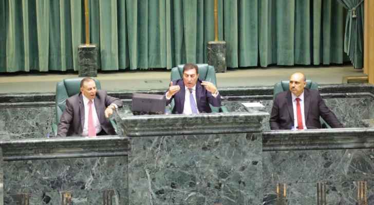 الطراونة: رد قانون الضريبة تنازل طوعي عن حق المجلس في التشريع