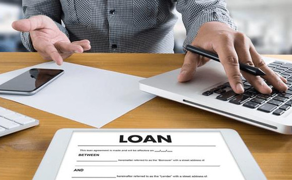 المقترضون بلا حماية أمام رفع بنوك لأسعار الفائدة