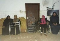 المفرق : مرض غريب يصيب 4 شقيقات يلزمهن الكراسي المتحركة ..والطب لايجد تفسيرا
