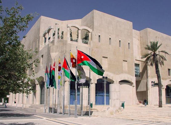 سؤال نيابي عن مستشاري الامانة