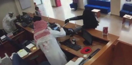 الاردني منفذ السطو المسلح على بنك في الكويت ينكر التهم الموجهة اليه