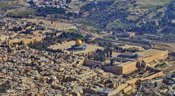 وزير الأوقاف يؤكد على عدم السماح للإحتلال بإحداث أي تغيير على المقدسات بالقدس المحتلة