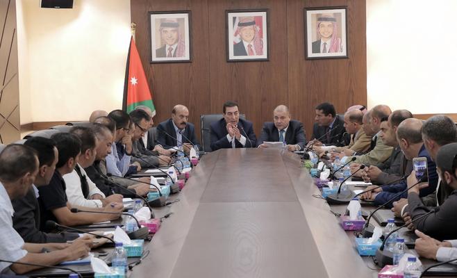 بعد الاتفاق مع الطراونة .. تعليق اضراب البلديات 14 يوما
