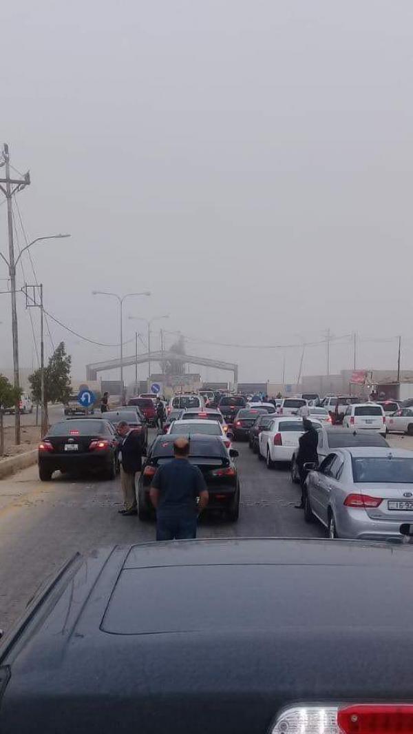 1900 شخص و 600 مركبة عبروا "جابر" في كلا الاتجاهين