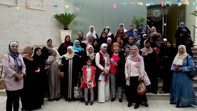 "عمان الاهلية" حملة توعوية لكلية التمريض حول سرطان الثدي بعنوان "صحتك أولويتنا "