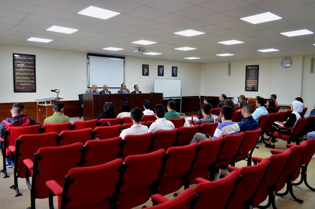 عميد كلية الحقوق في عمان الأهلية يلتقي طلبة الكلية المستجدين