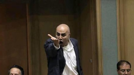 الحباشنة للرزاز: إقالة وزيرين أو الإطاحة بالحكومة