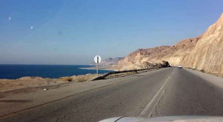 إعادة فتح طريق البحر الميت العقبة