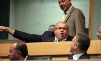 عطية للرزاز :"اكمل رجولتك" !