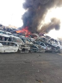 الزرقاء: حريق "المنطقة الحرة" يلتهم 150 مركبة