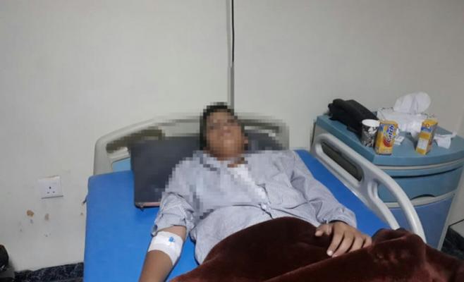 ثلاثة معلمين ينهالون بالضرب المبرح على طالب بمدرسة خاصة في خلدا