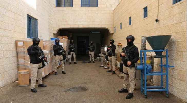 المصادقة على قرار الظن بقضية مصانع المخدرات