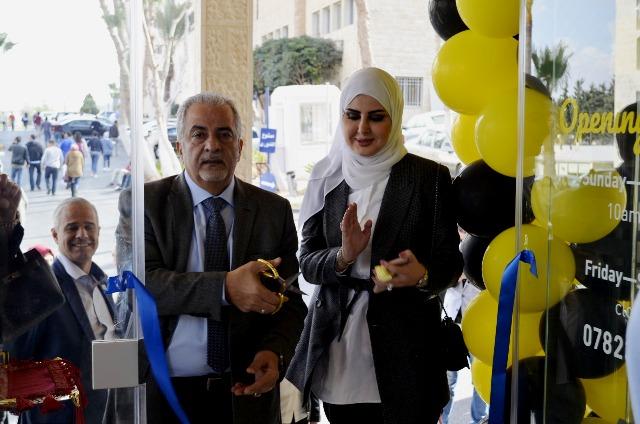 افتتاح محل هدايا" Souvenir shop" في جامعة عمان الاهلية