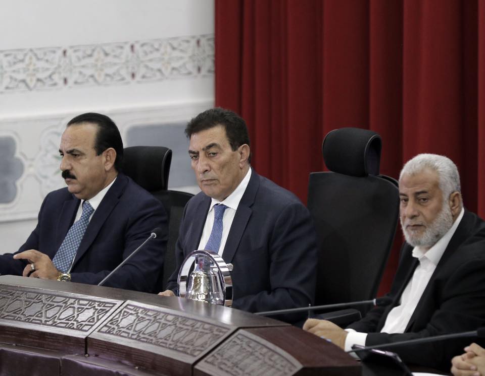 الهواملة والحباشنة يهاجمان رئيس المجلس بسبب مشروع الضريبة