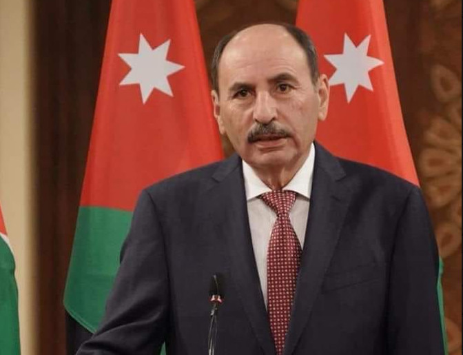 وزير الاشغال: خط الديسي سبب تأخر عطاء نفق خريبة السوق