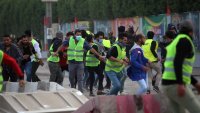 احتجاجا على البطالة والفساد.. "السترات الصفراء" تصل البصرة