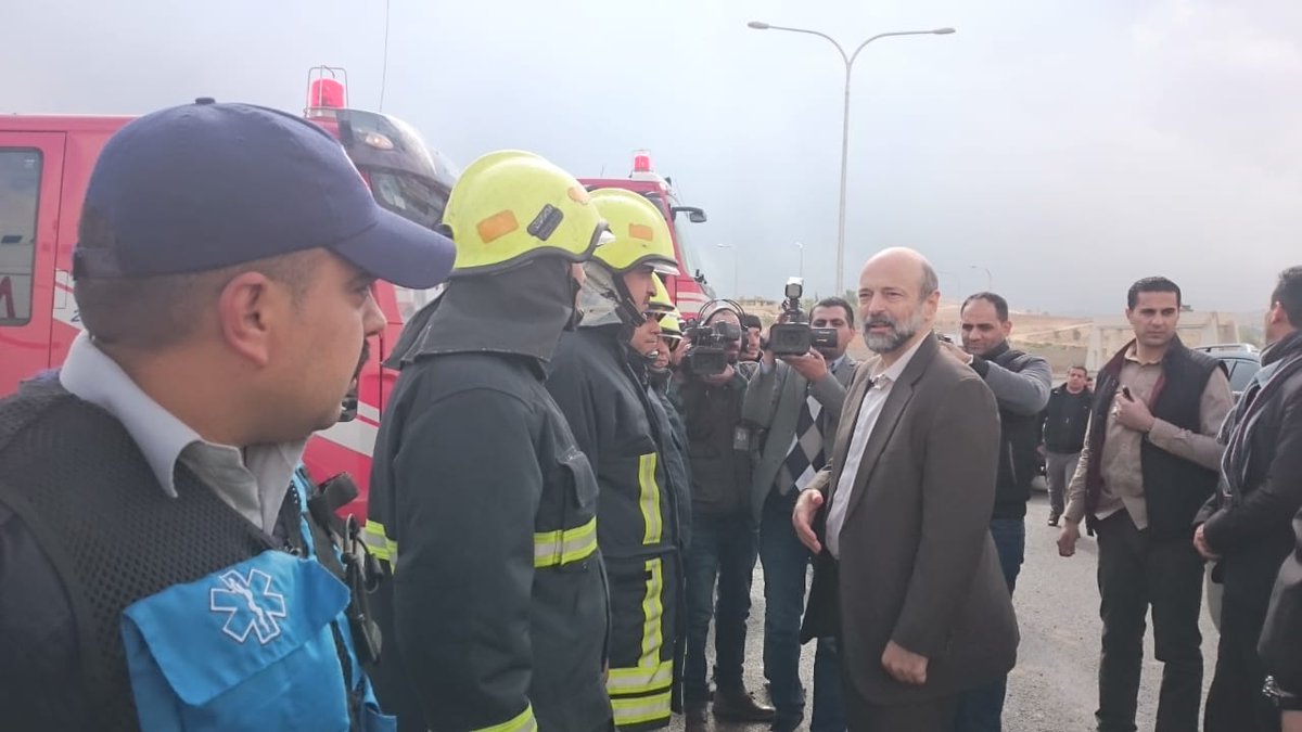 الرزاز يوقف موكبه على الصحراوي لهذا السبب !