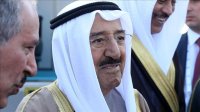 أمير الكويت يدخل المستشفى