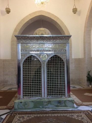 3472 زائرا لمقامات الصحابة