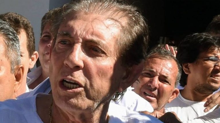 بالصور ... مرشد روحي مشهور متهم بالتحرش بـ500 امرأة