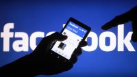فيسبوك تعترف بتسريب صور ملايين المستخدمين!