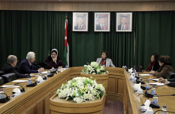 "لجنة المرأة" في الأعيان تناقش قانون الأحوال الشخصية