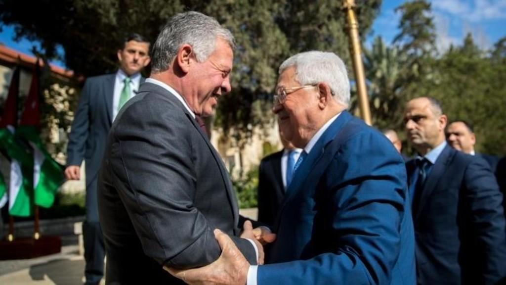 في قصر بسمان.. هذا ما شدد عليه الملك في لقائه مع الرئيس عباس