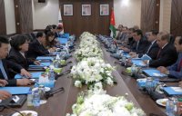 الطراونة يجري مباحثات مع نظيره الكوري الجنوبي