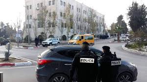 الأمن الفلسطيني يحاصر مقر المجلس التشريعي