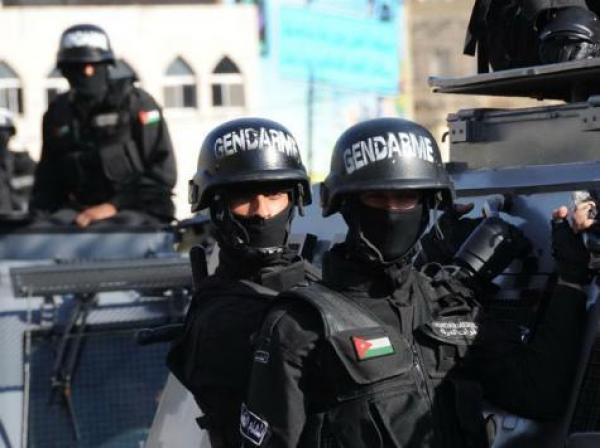 بعد تبادل لاطلاق النار .. الامن يضبط مطلوب خطير