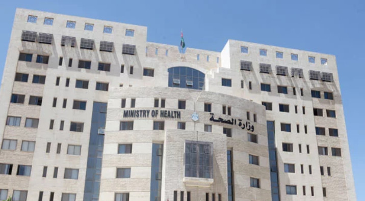 مدير الصحة المدرسية يحتج على نقله .. وهذه مطالبه ؟!