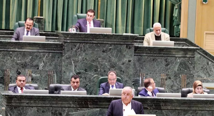 "المشتركة النيابية" توصي بإلغاء بند فرق أسعار الوقود بفاتورة الكهرباء