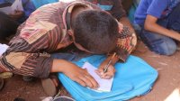 مدارس بدائية في مخيم الركبان