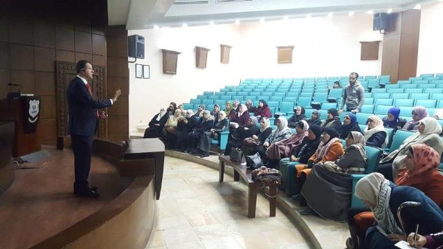 دورة تدريبية لسيدات المجتمع في عمان الاهلية