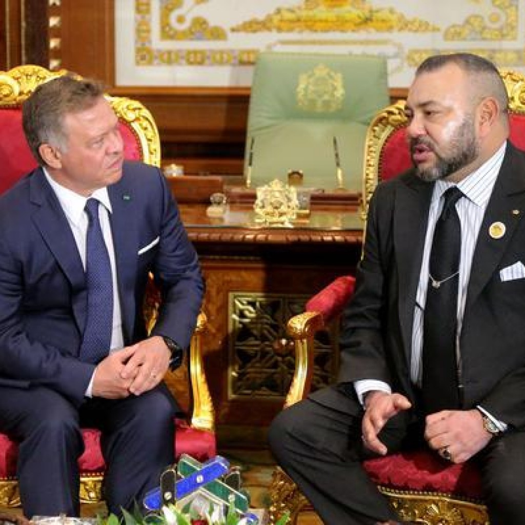 اتصال هاتفي يجمع الملك و العاهل المغربي
