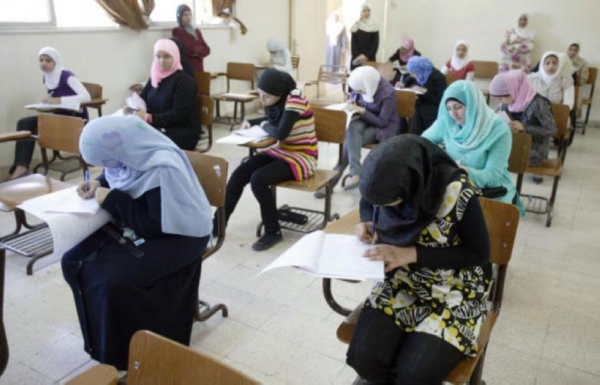 "التوجيهي" يواصلون امتحاناتهم