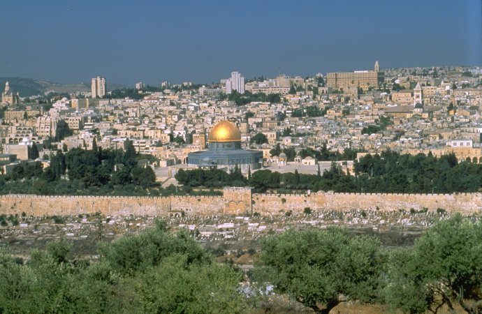 تطورات خطيرة تشهدها الاراضي الفلسطينية قبل انتخابات "الكنيست"
